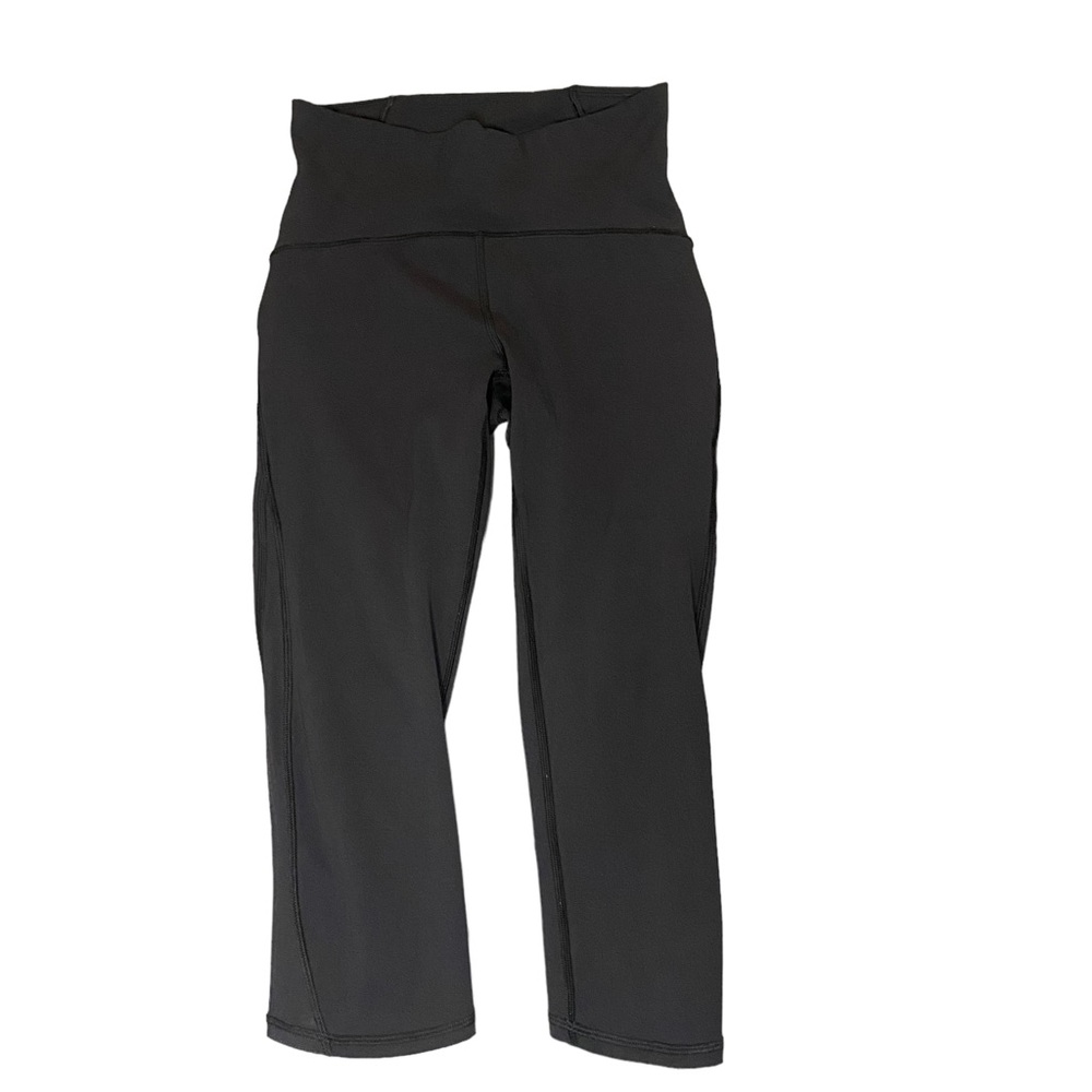 Lululemon Capri Black Leggings Mesh sides Size 4
